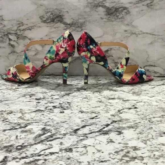 Unisa Women's Floral Patent Open Toe Pumps Heels - Picture 12 of 13